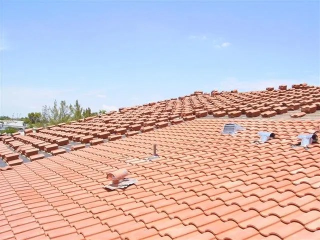 Slide of Lyons Roofing