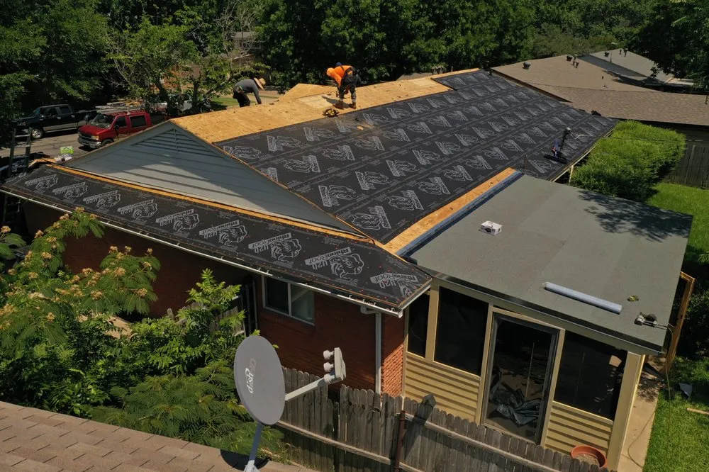 Slide of M & D Roofing and Construction