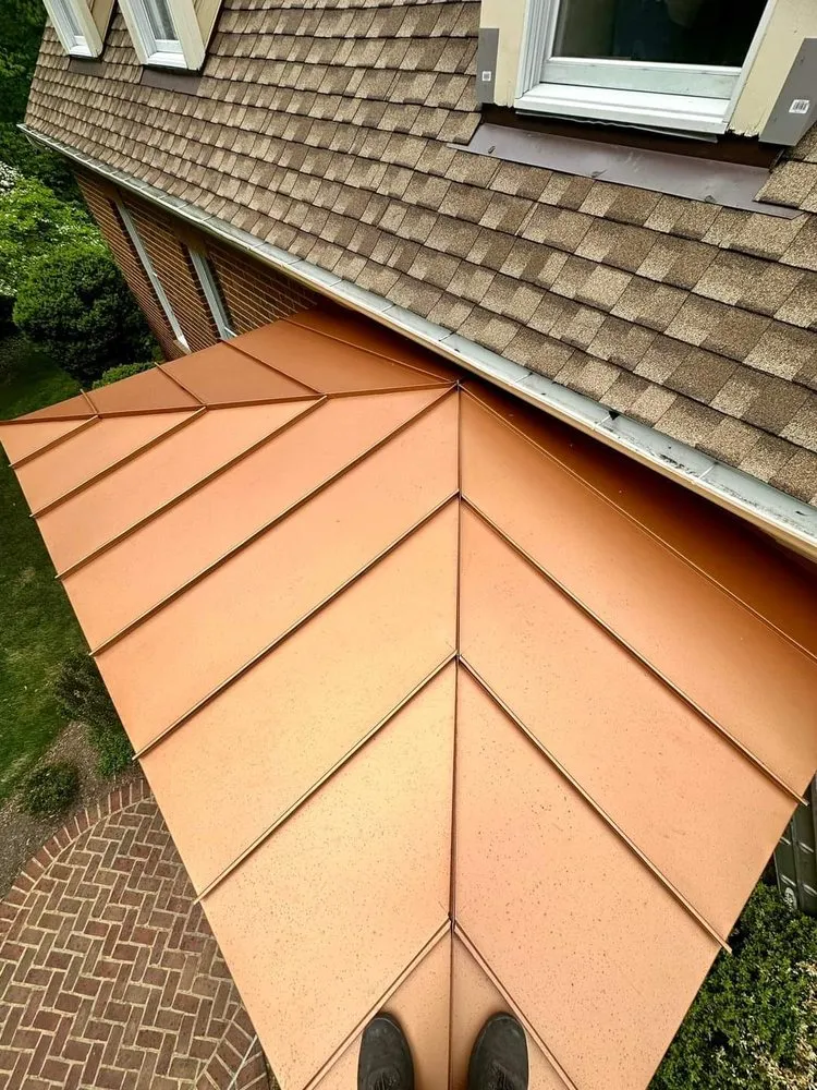 Slide of M & E Carrera