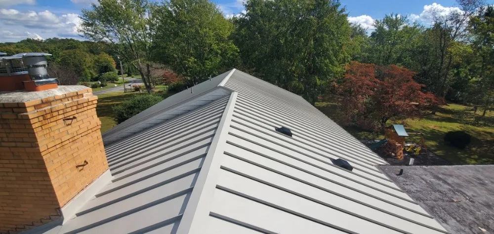 Slide of M & E Carrera