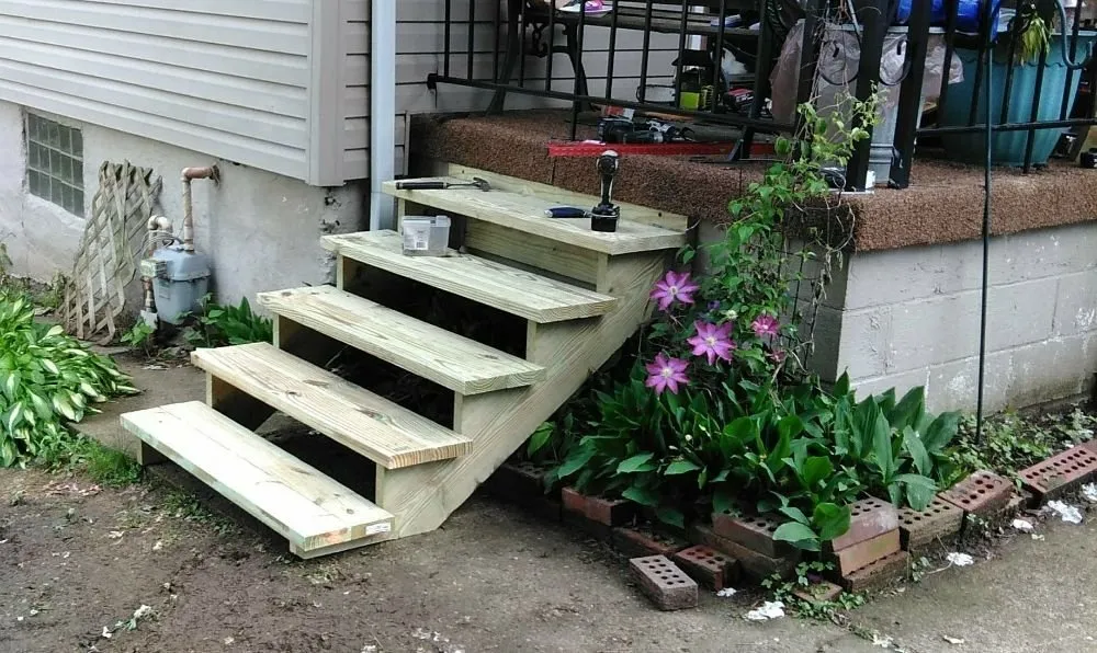 Slide of M & J General Contracting