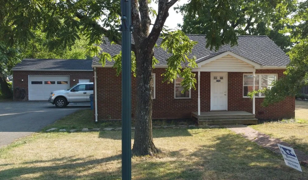 Slide of M & M Exteriors