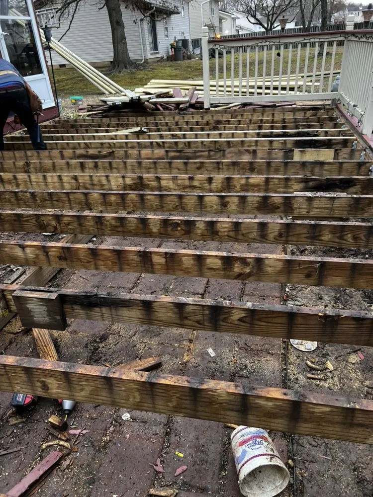 Professional residential roofing service experts serving Upper Marlboro, MD - M & M General Contractor and Tech