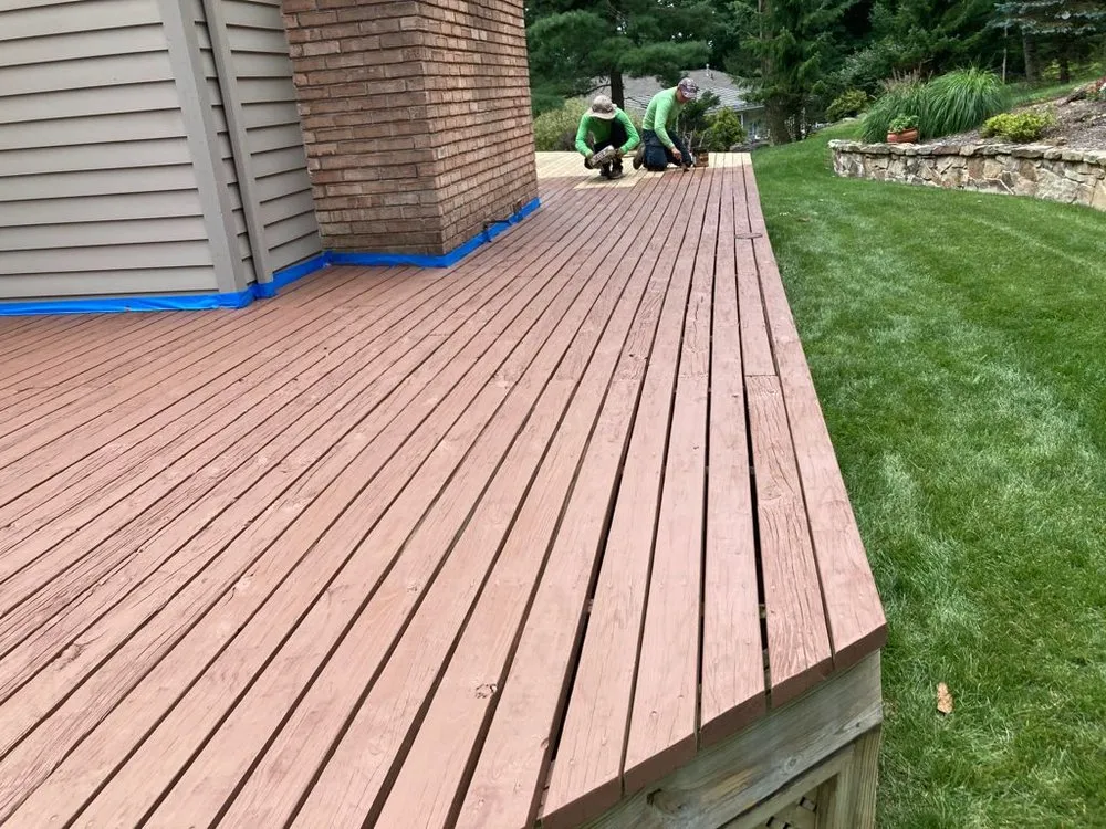 Slide of M & M Roofing