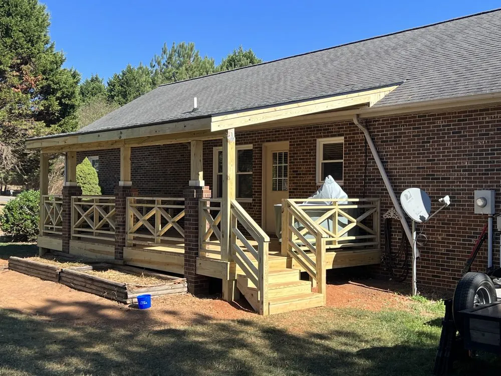 Slide of M & R Home Improvement