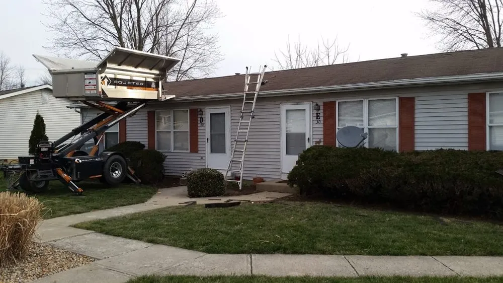 Slide of M & R Roofing & Repair