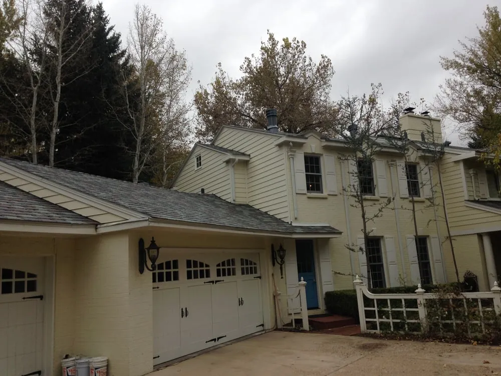 Slide of M & R Roofing