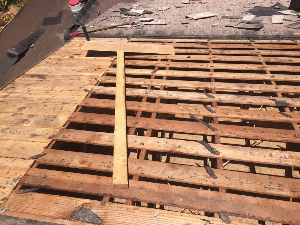 Slide of M & R Roofing