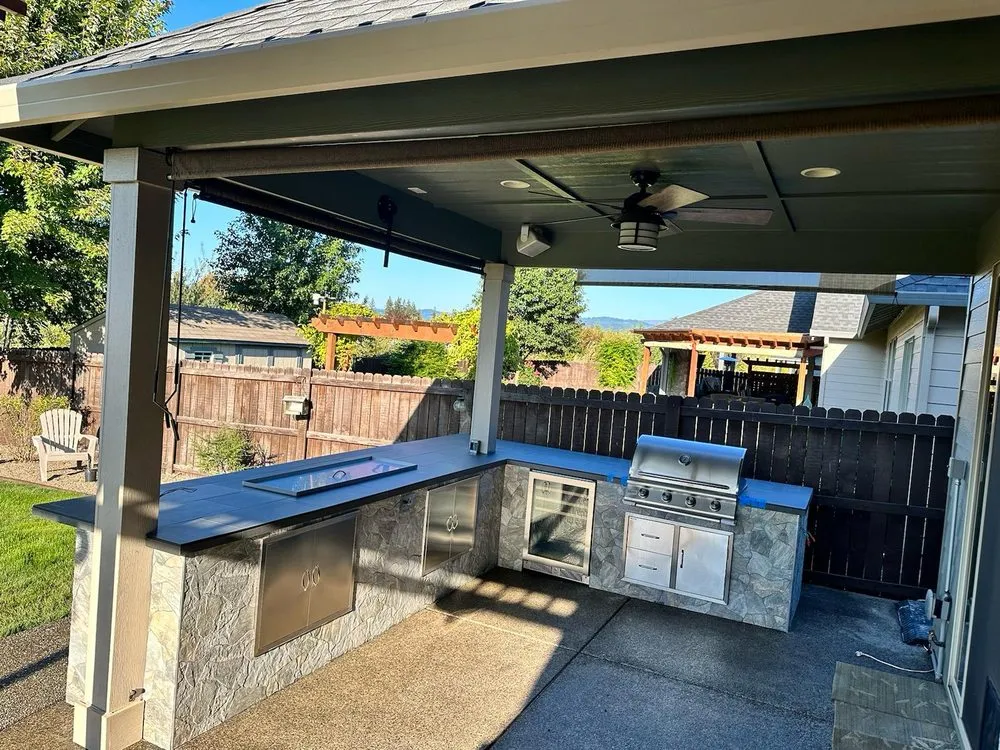 Slide of M and H Oregon Construction