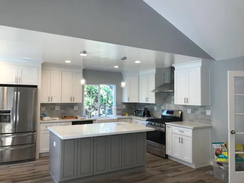 Emergency roof repair for fast service in Encino, CA by M K Home Builders