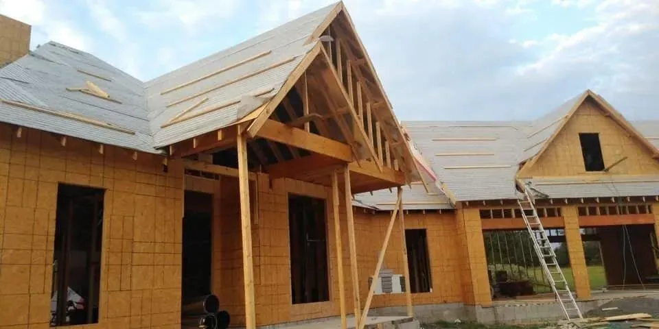 Slide of M M Roofing