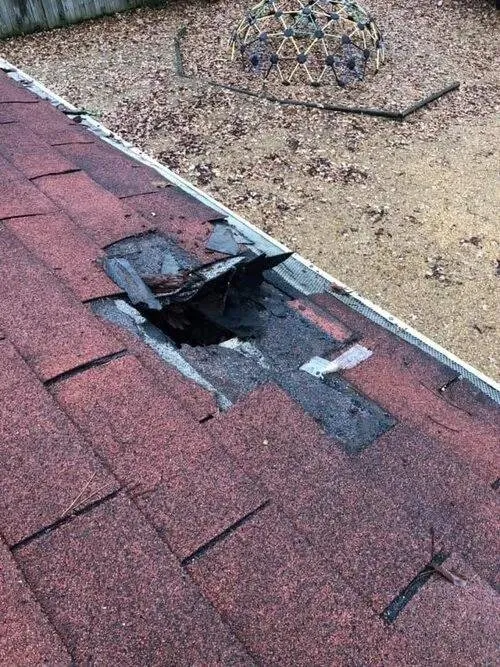 Slide of M M Roofing