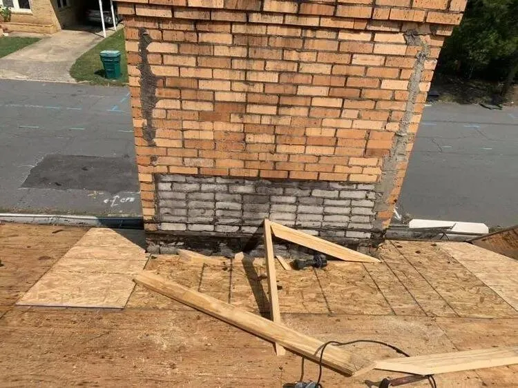 Slide of M M Roofing