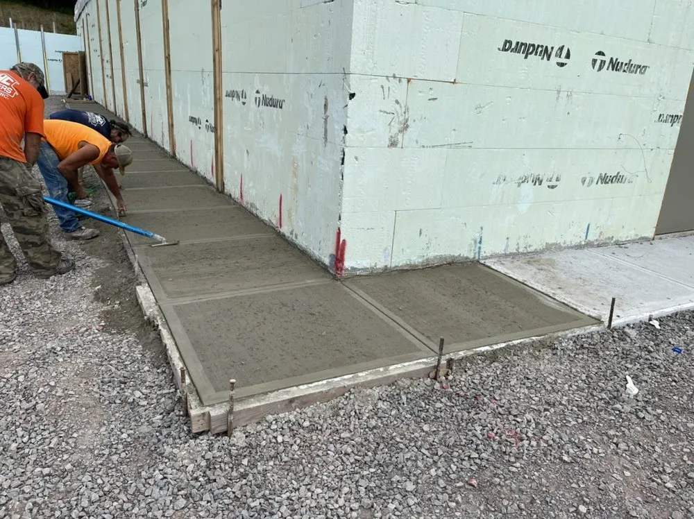 Local residential roofing service in New Albany, PA by MAC Builders & Design