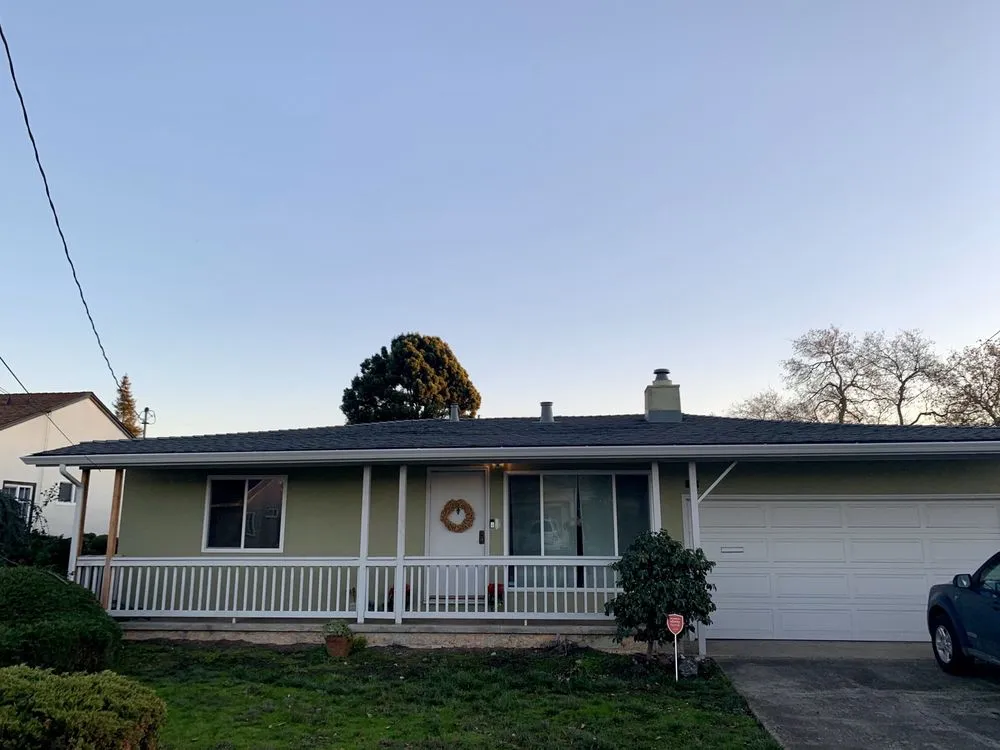 Slide of Maciel Roofing Construction