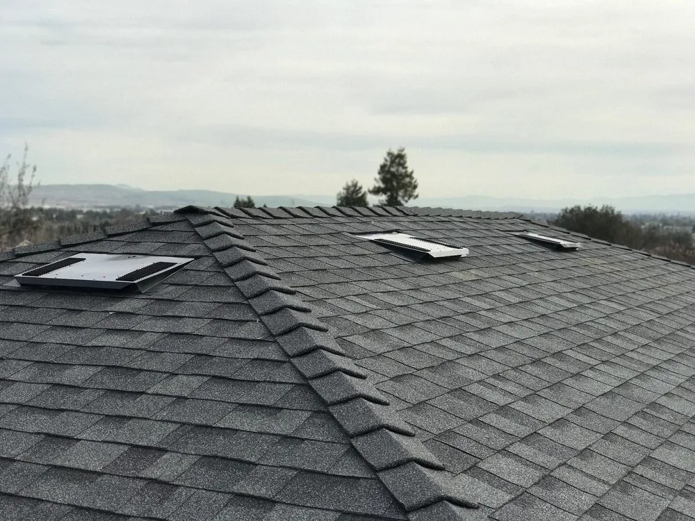 Slide of Maciel Roofing Construction