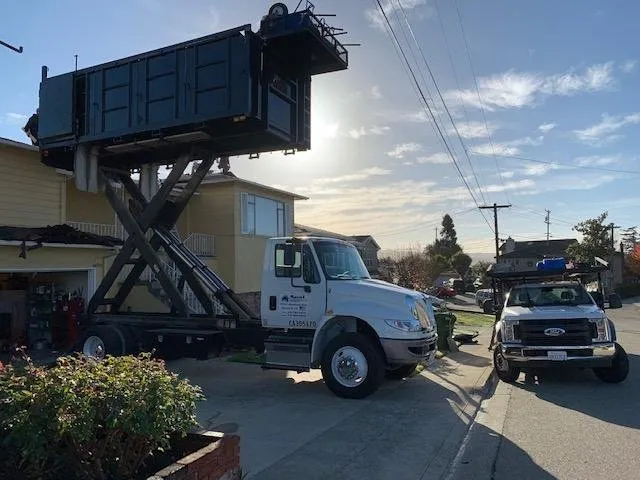 Slide of Maciel Roofing Construction