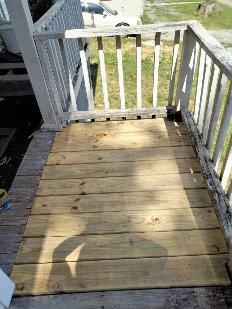 Slide of Mackie Solutions