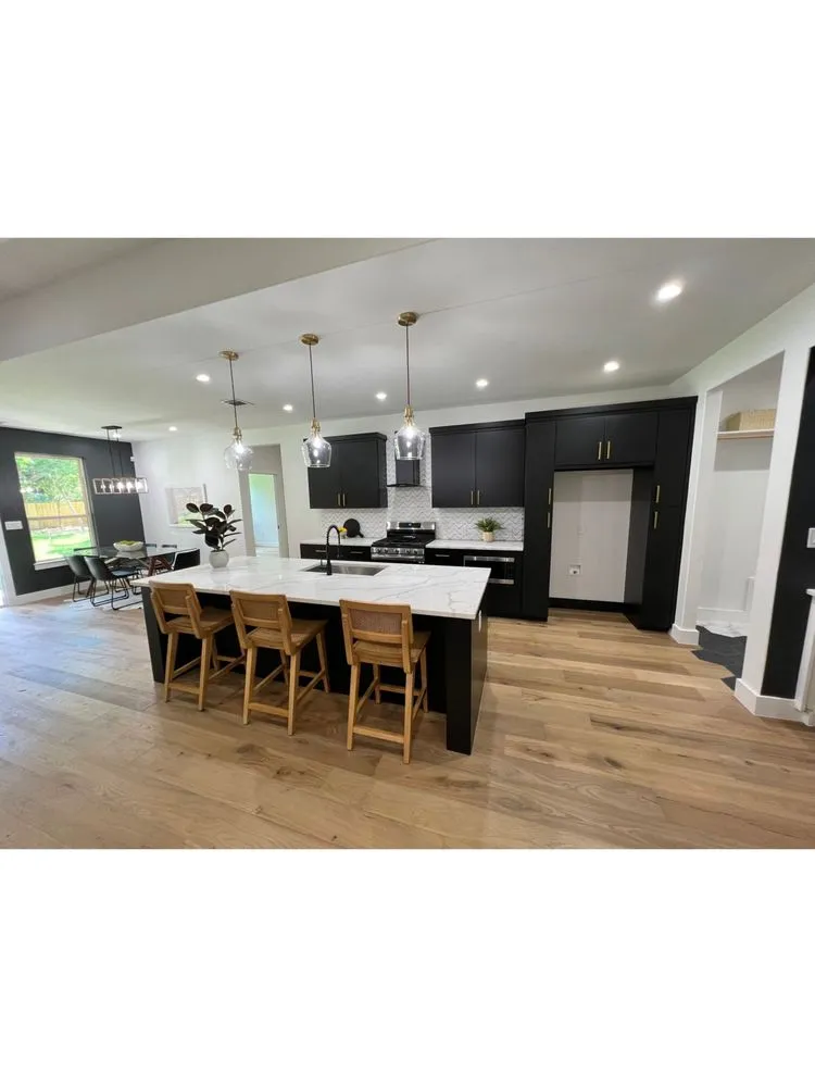 Slide of Maestros Home Services