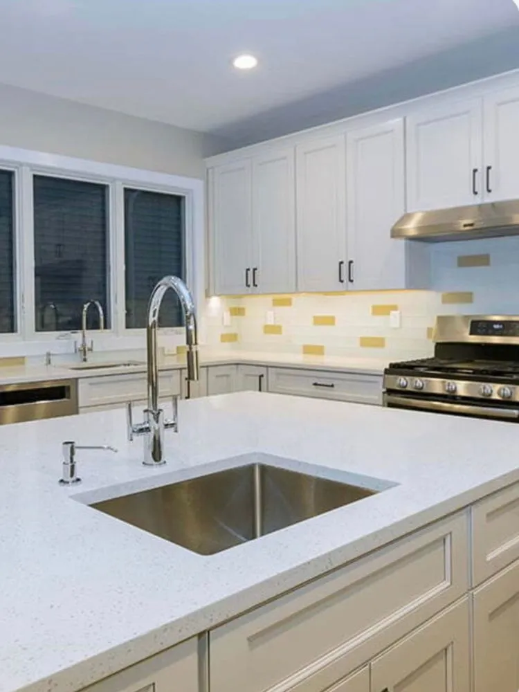 Slide of Maestros Home Services