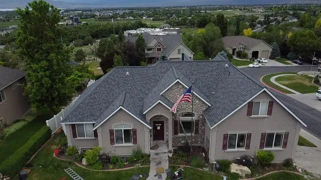 Slide of Maga Roofing and Siding