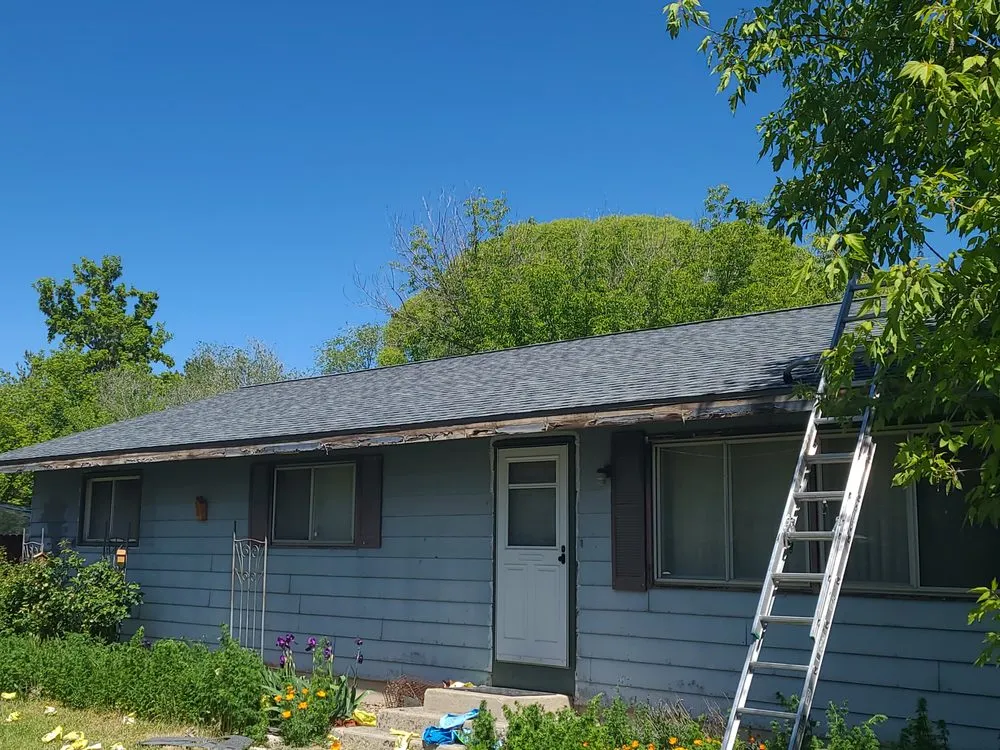 Slide of Maga Roofing and Siding