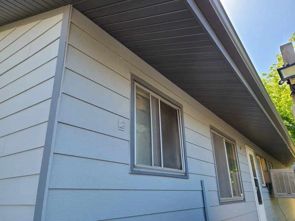 Slide of Maga Roofing and Siding