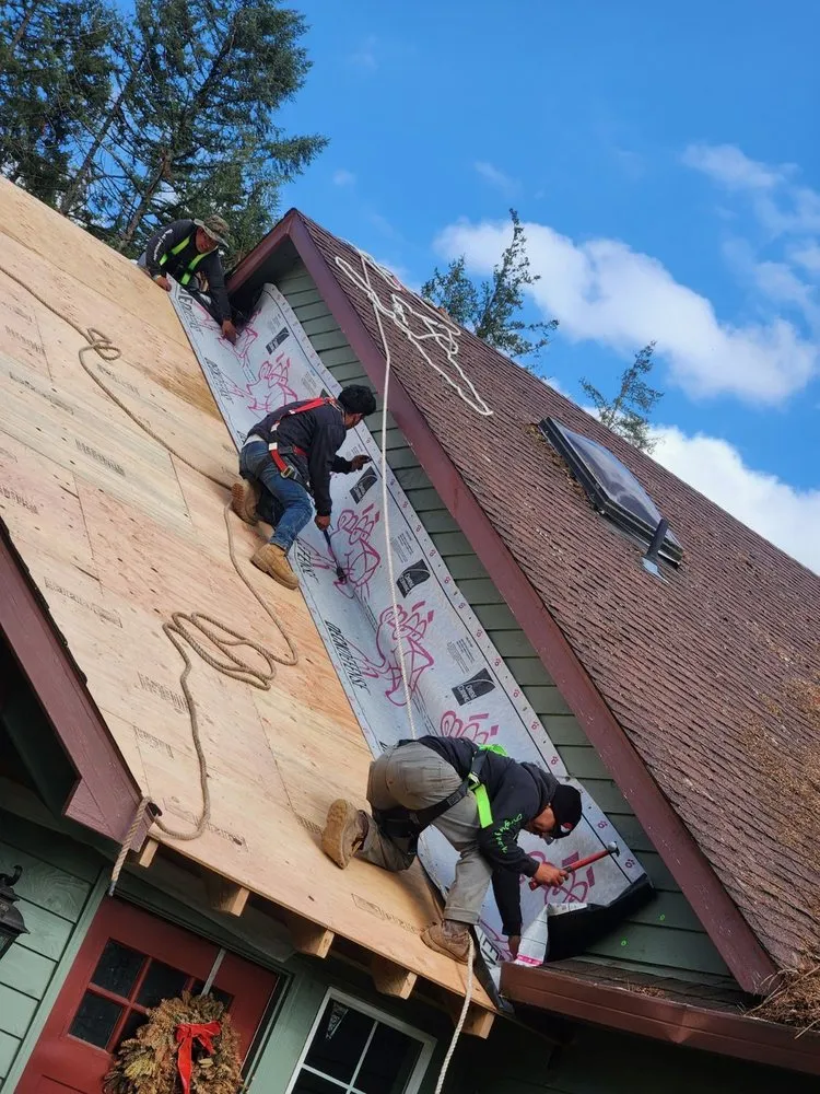 Slide of Magaña Construction & Remodeling