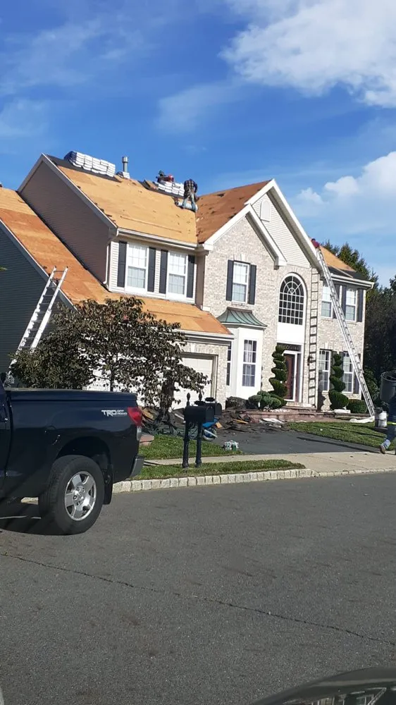Emergency roof leak repair experts serving Hamilton Township, NJ - Magic