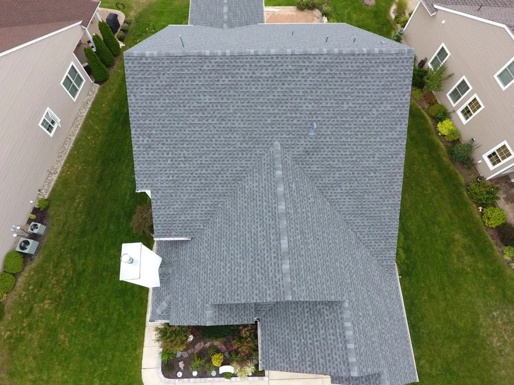 Emergency shingle roofing service experts serving Ewing Township, NJ - Magic Roofing & Siding