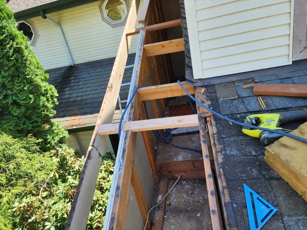 Slide of Magnabosco's Roofing & Repairs