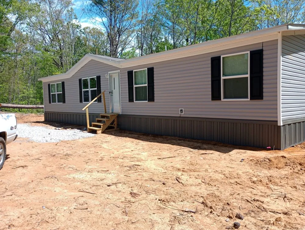 Slide of Magnolia Skirting