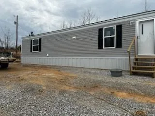 Slide of Magnolia Skirting