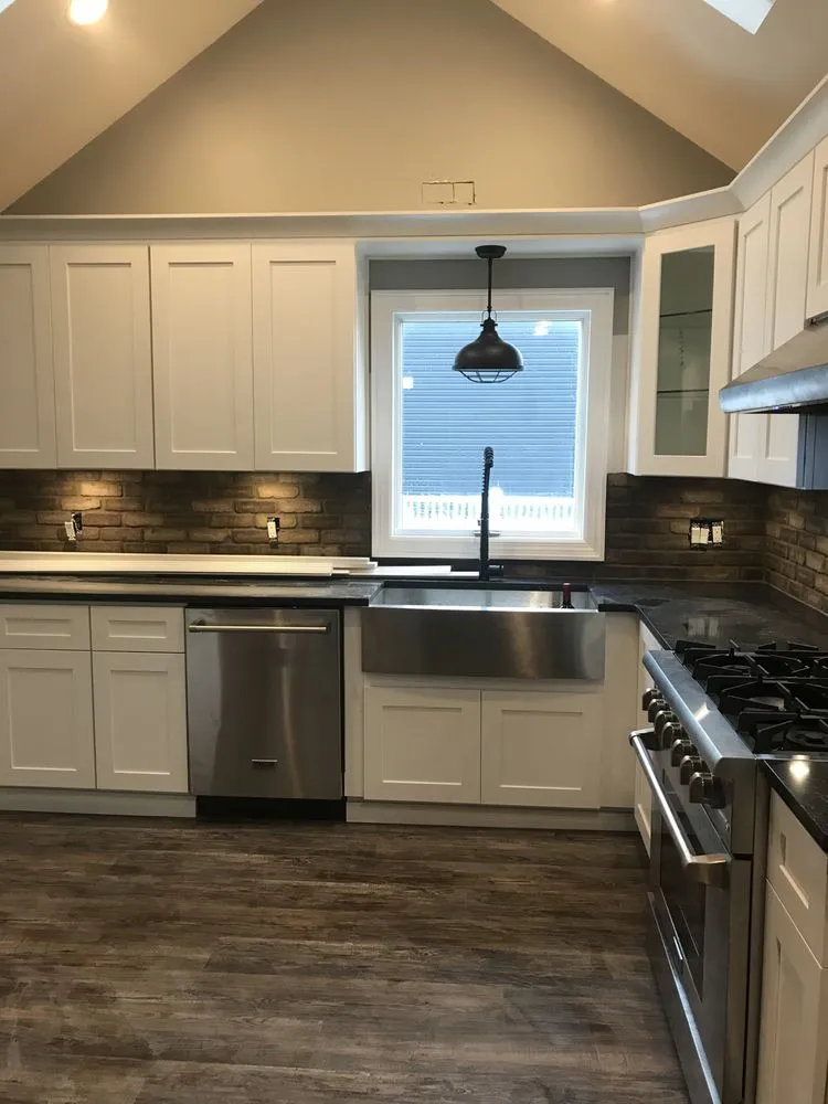 Slide of Magnum Contracting Group