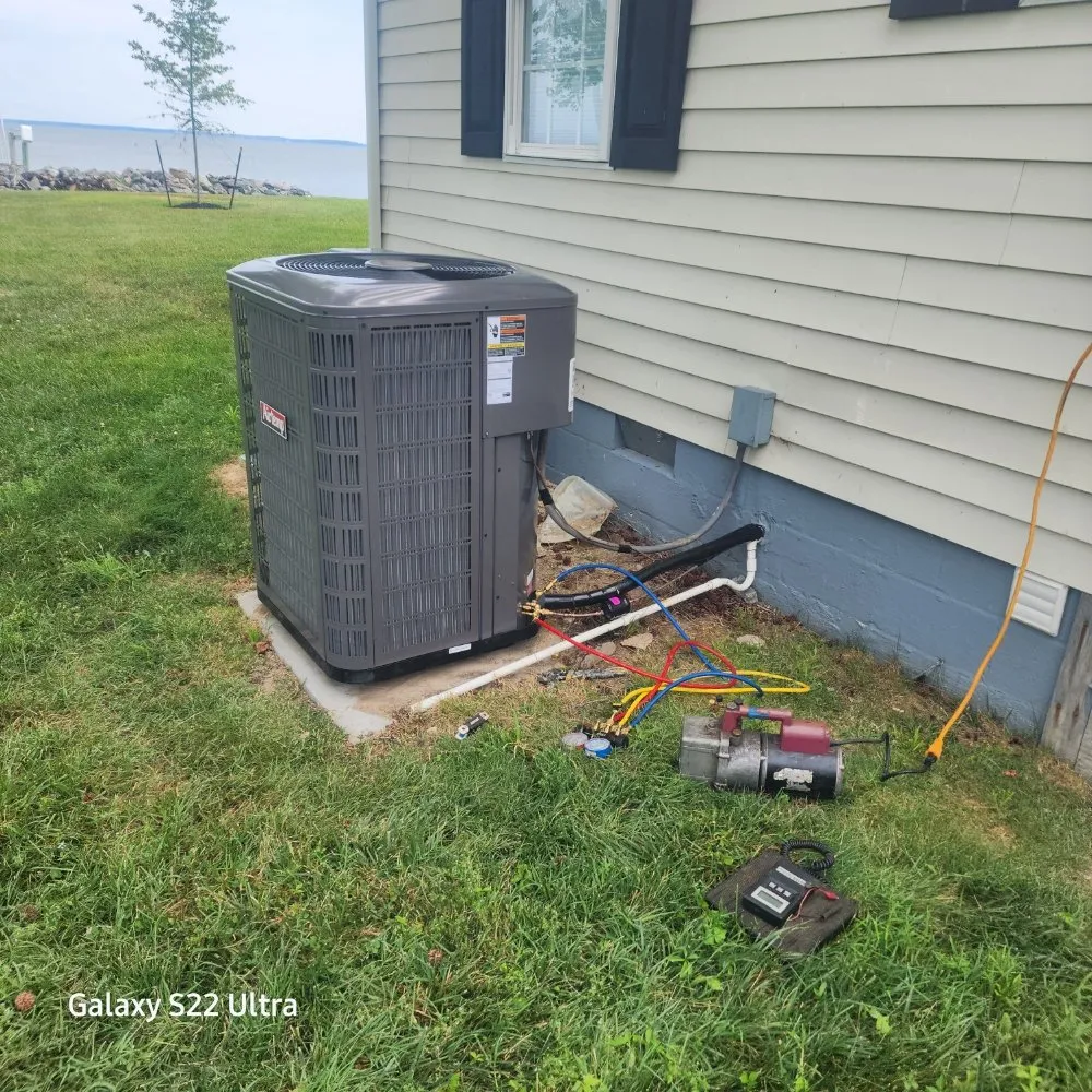 Local roof replacement in Farnham, VA by Mahan's Roofing & Handyman Services