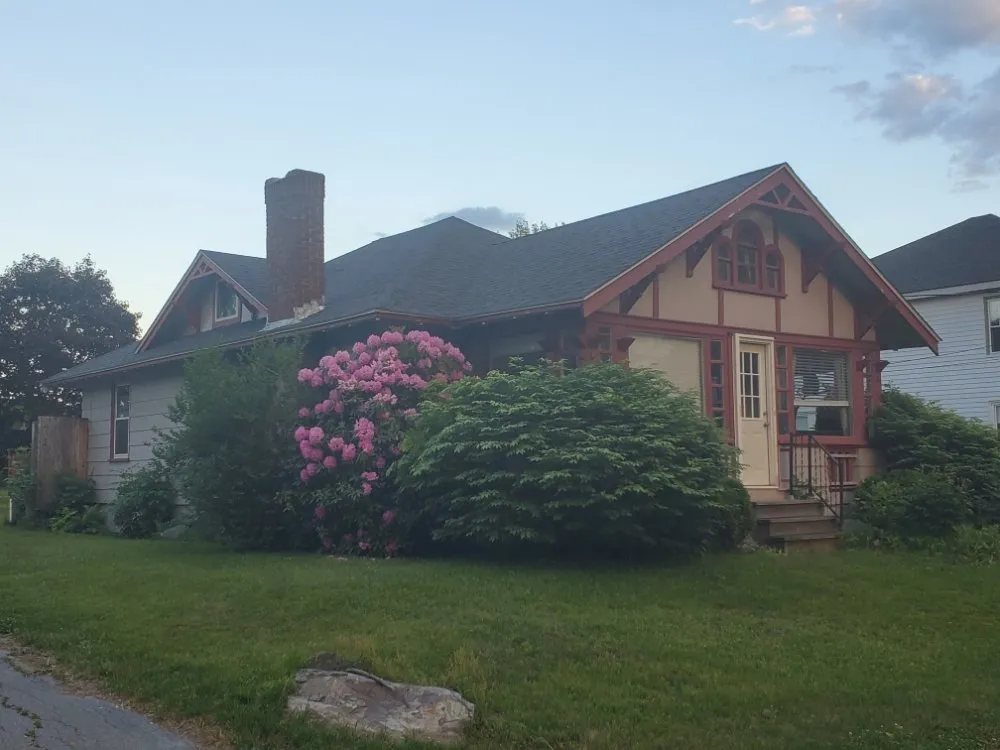 Slide of Mainely Roofing and Siding
