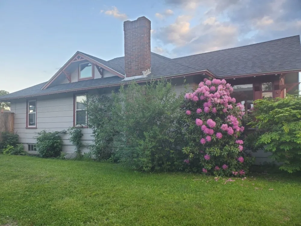 Slide of Mainely Roofing and Siding