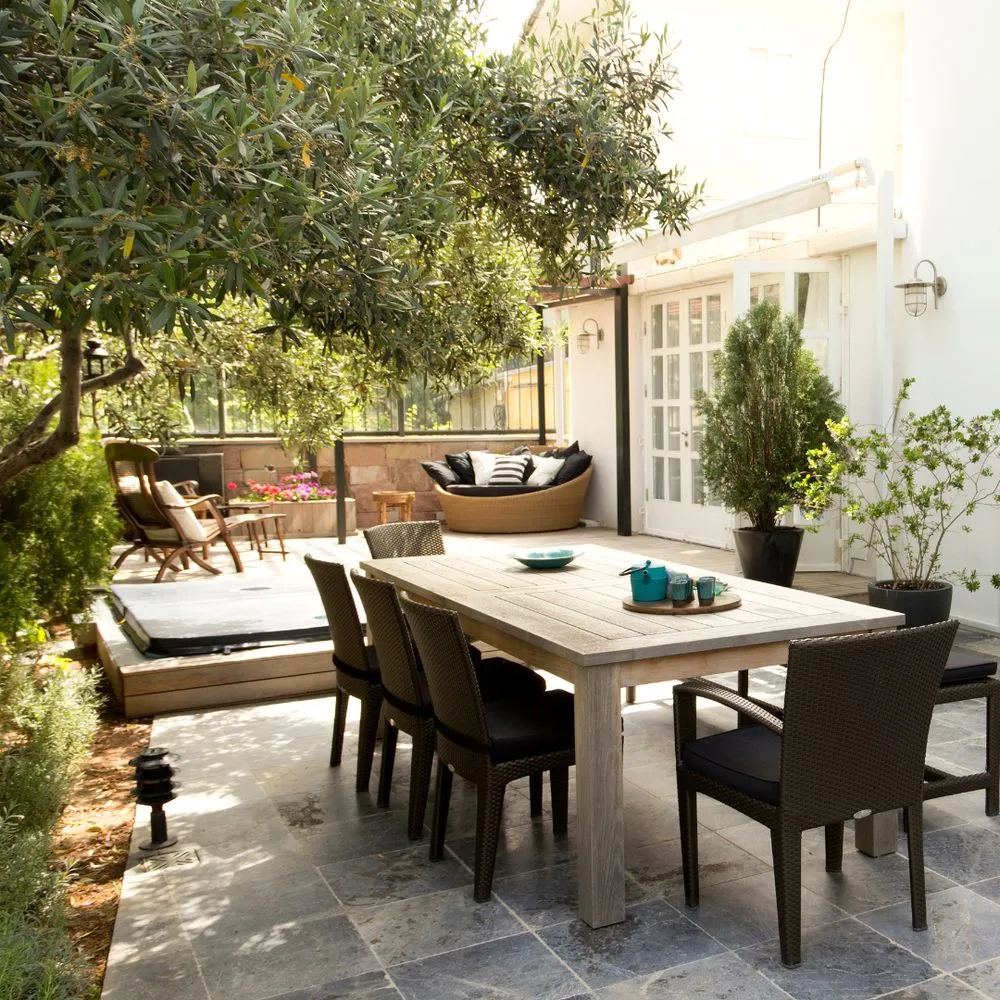 Slide of Maingreen Remodel & Construction