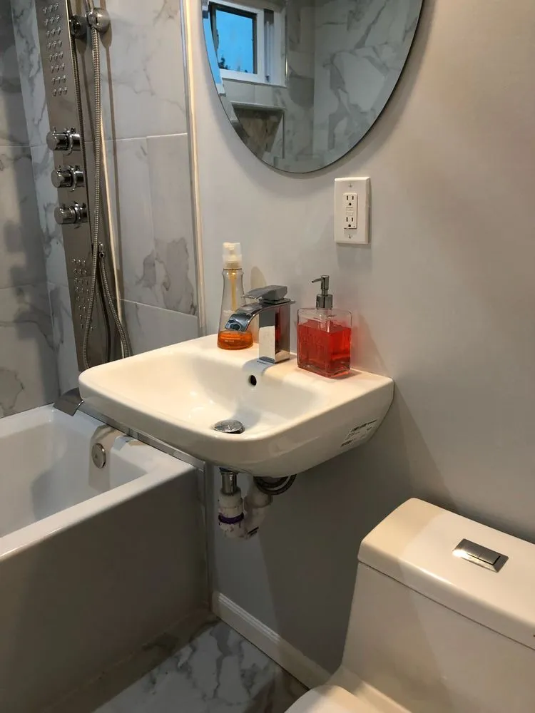 Slide of Majestic Design & Build