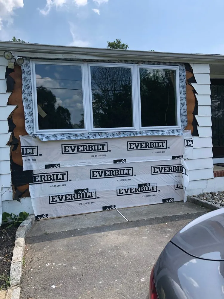 Slide of Majestic Design & Build