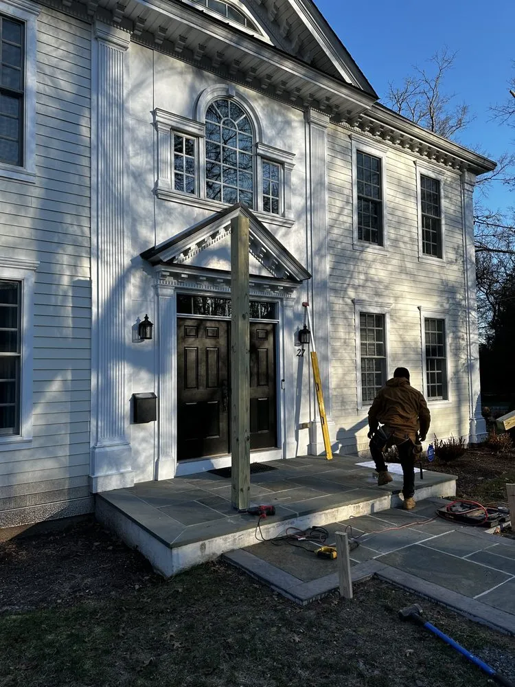 Slide of Majestic Design & Build