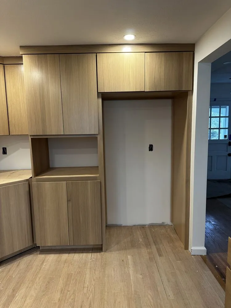 Slide of Majestic Design & Build