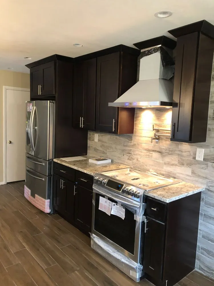 Slide of Majestic Design & Build