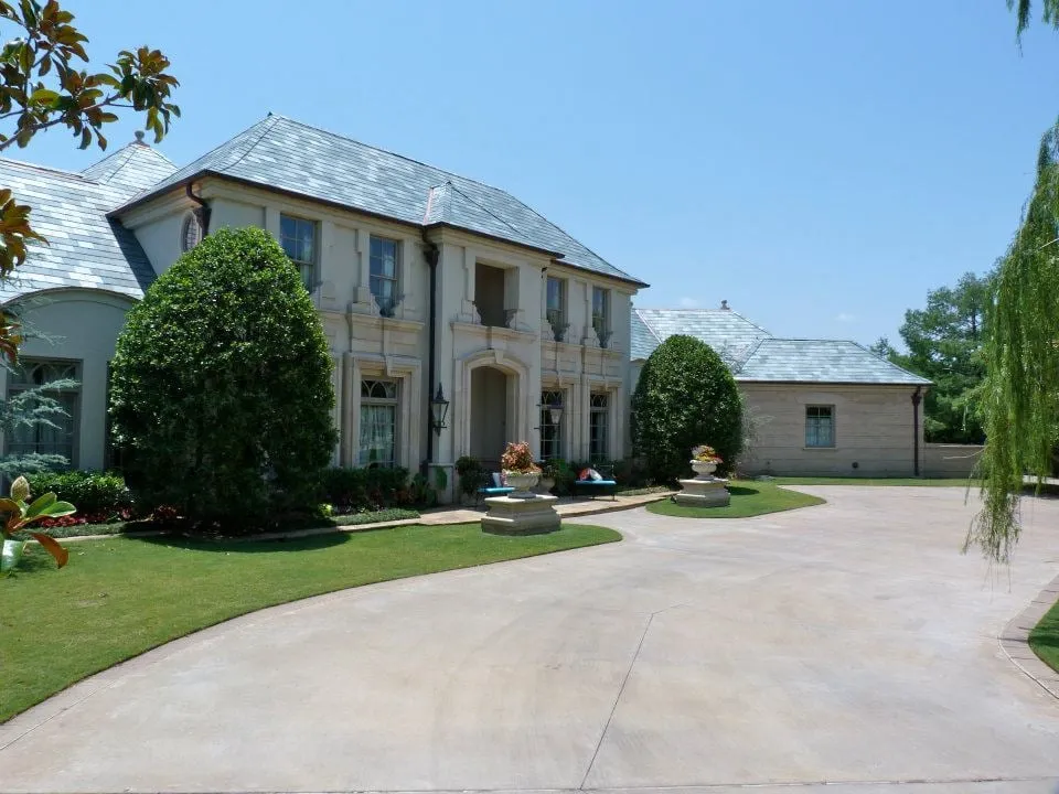Slide of Majestic Roofing