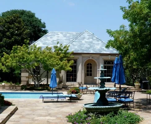 Majestic Roofing Logo