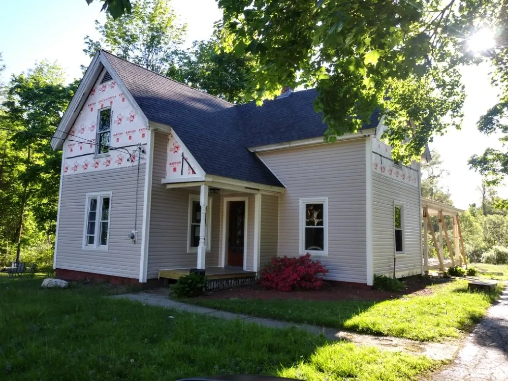 Slide of Majestic Vinyl Siding and Home Improvement