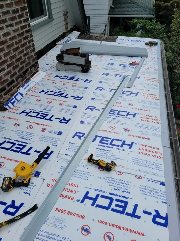 Slide of Major League Roofing