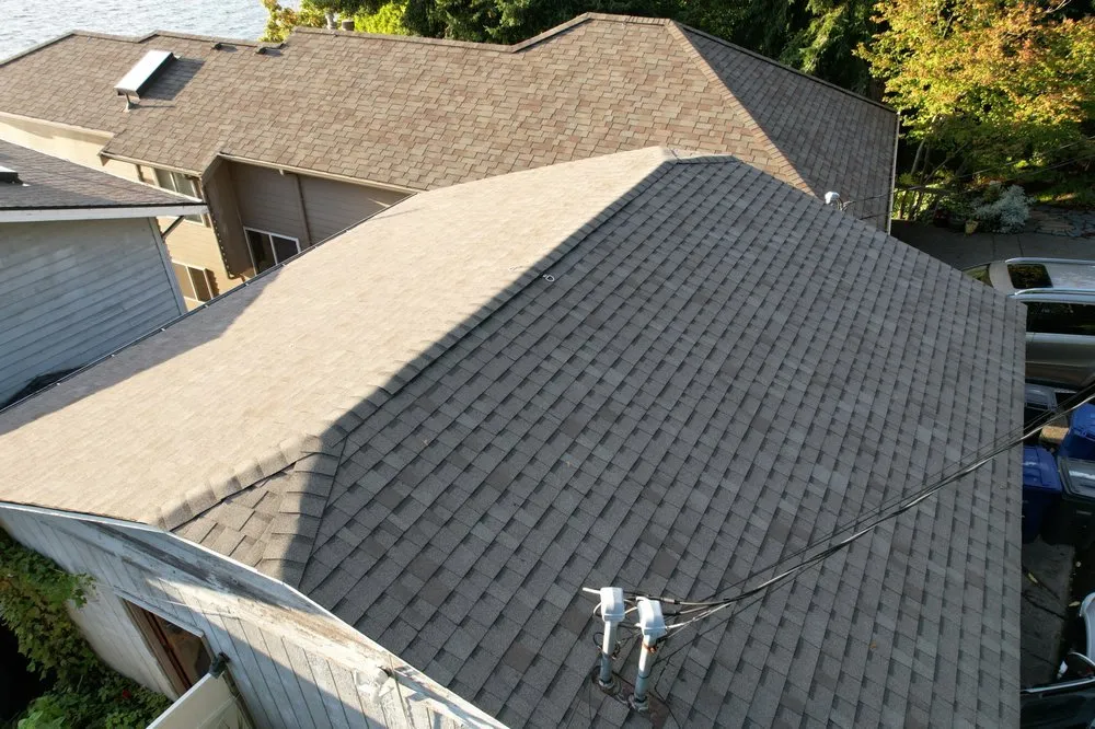 Slide of Major League Roofing