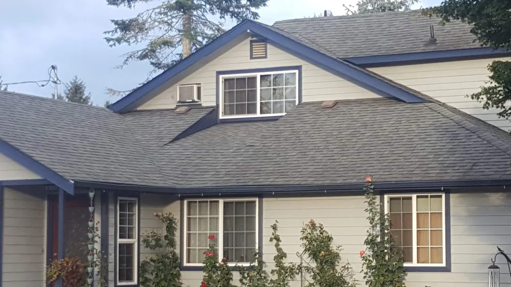 Slide of Major League Roofing