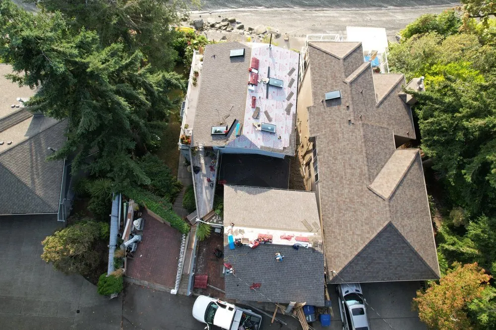 Slide of Major League Roofing